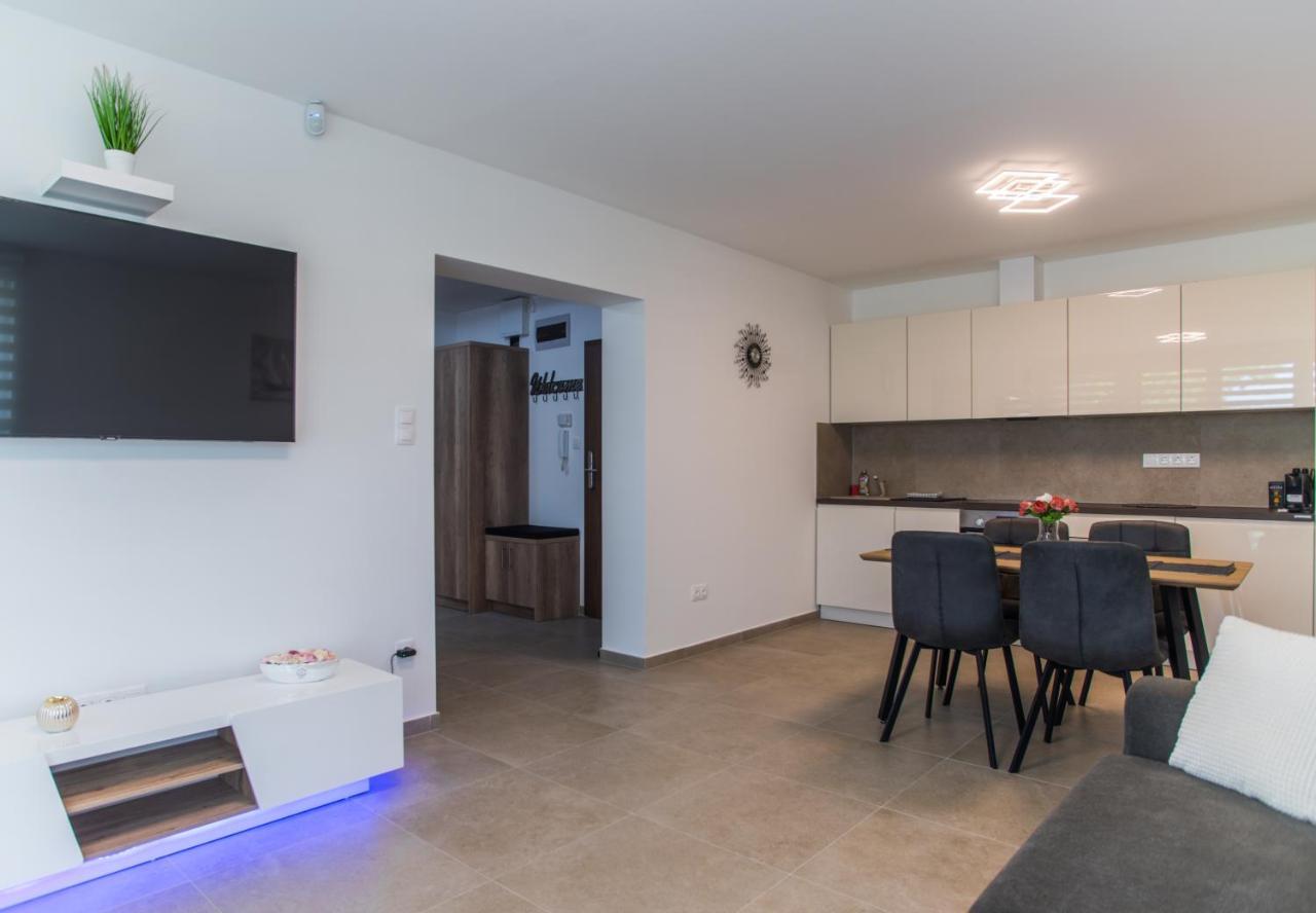 Villa Linett Siófok Exteriör bild